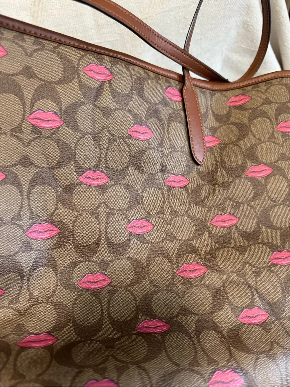 Coach Signature Canvas Kiss Print City Tote Brown & Pink